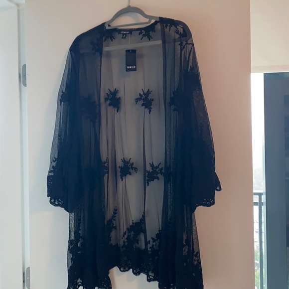 torrid Accessories - NWT Torrid 3X black mesh Kimono